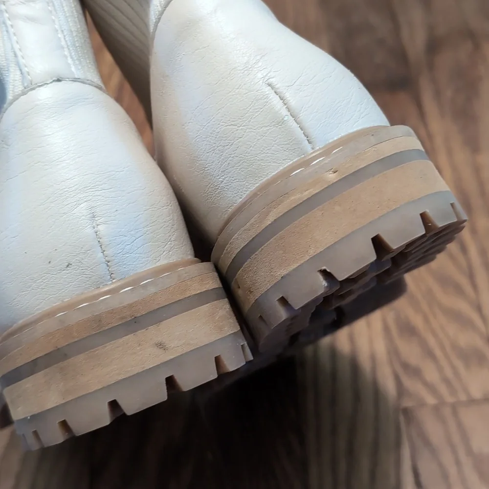 Oasis Society Blond Leather Chelsea Boots - Picture 7 of 10